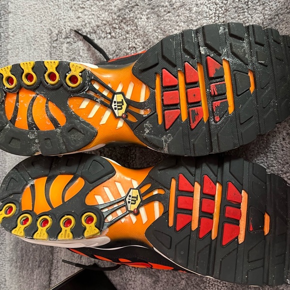 Nike Air Max Plus OG - Picture 2 of 5